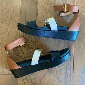 Kenneth Cole Platform Buckle Sandals